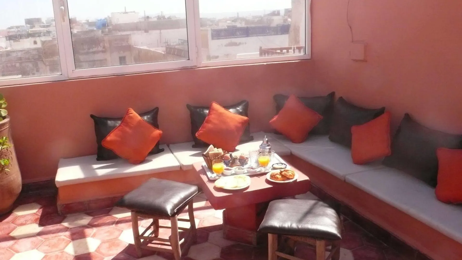 Riad Dar Latigeo Essaouira Couette-café
